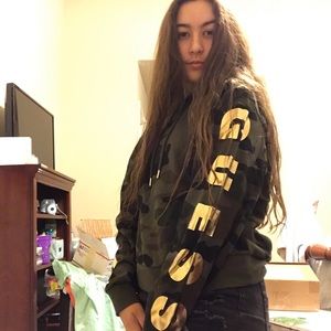 Camo Guess hoodie
